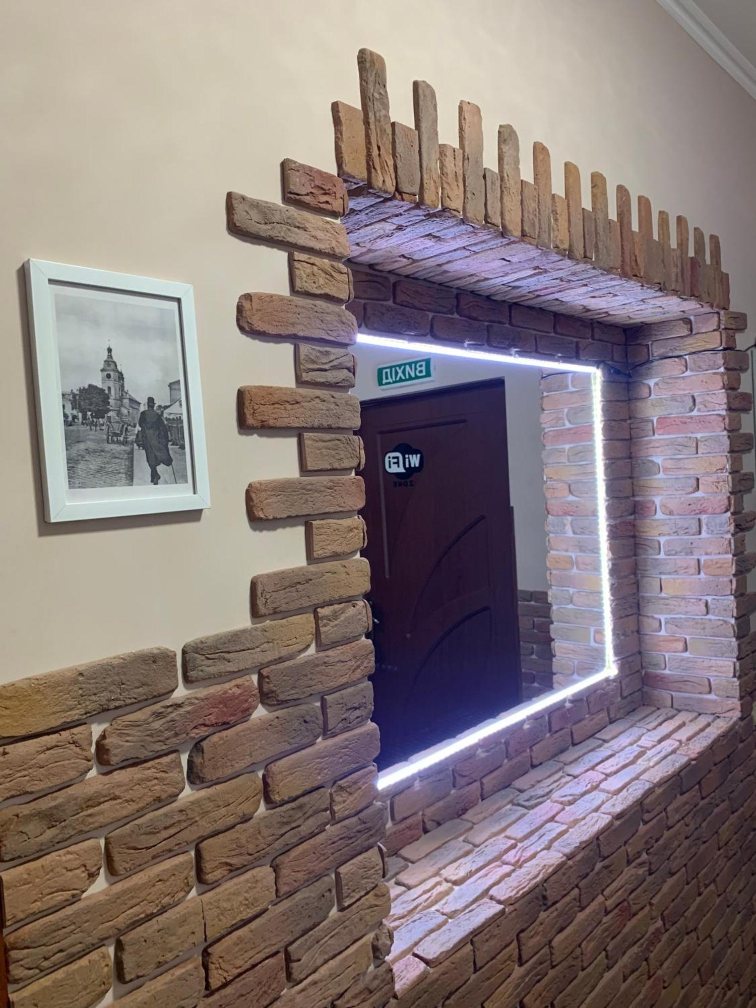 Hostel Iskra Lviv Luaran gambar